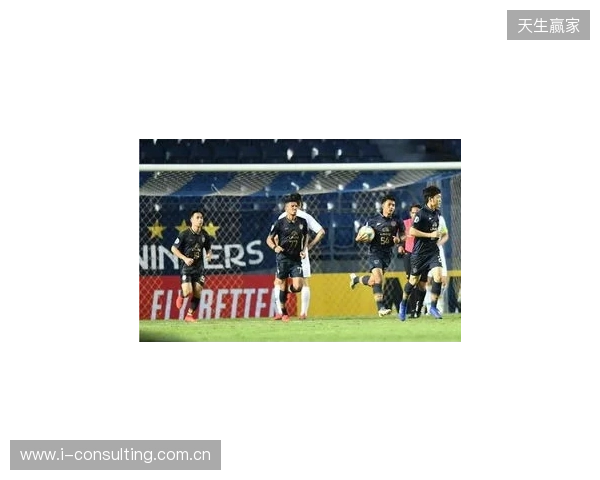 武里南联主帅:虽然申花排名并不靠前,但我们绝不会轻视他们 武里南联主帅:虽然申花排名并不靠前,但我们绝不会轻视他们